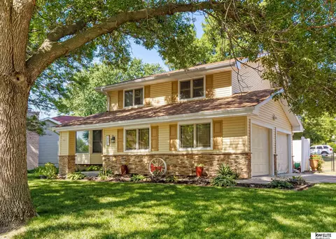 14704 Arbor St, Omaha, NE 68144