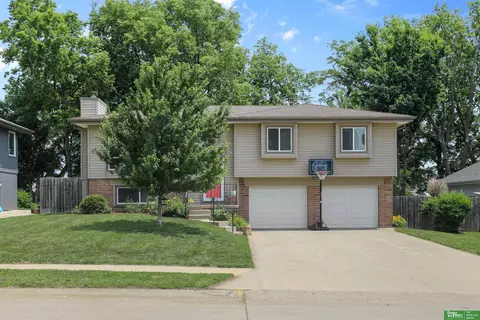 13411 S 30th St, Bellevue, NE 68123