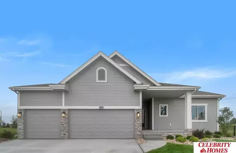 17407 Palisades Dr, Omaha, NE 68136