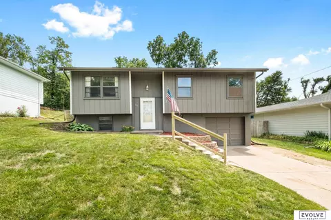 124 Debra Ave, Plattsmouth, NE 68048