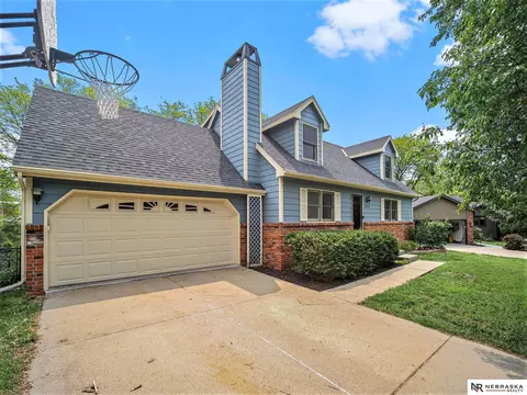 1221 Campfire Cir, Lincoln, NE 68512