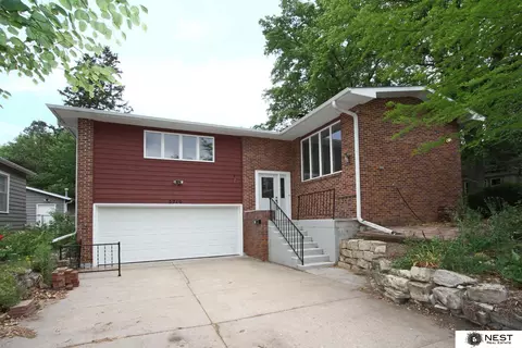 3710 W St, Lincoln, NE 68503