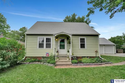 4044 M St, Lincoln, NE 68510