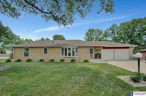 1175 Adams St, Lincoln, NE 68521