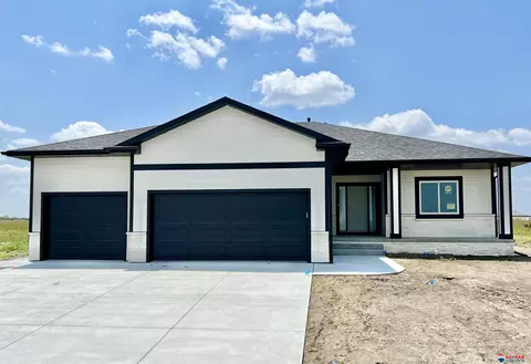 10301 S 77th St, Lincoln, NE 68516