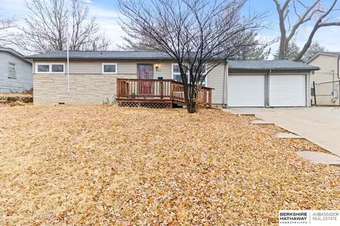 4212 Vernon Ave, Omaha, NE 68111