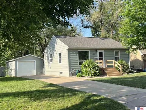 4115 G St, Lincoln, NE 68510
