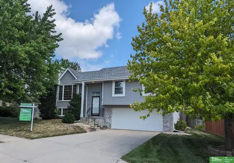 5265 N 129 Avenue Cir, Omaha, NE 68164