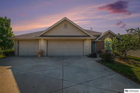 217 S 169th Cir, Omaha, NE 68118