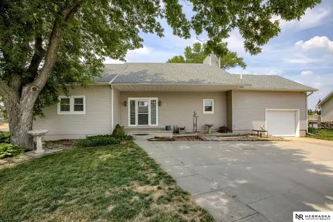 216 Sunrise Ln, Cedar Creek, NE 68016