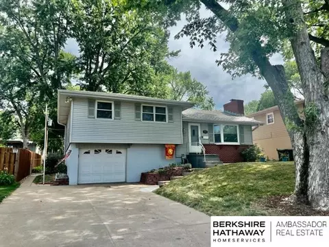 12140 W St, Omaha, NE 68137