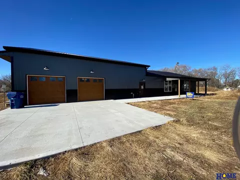 205 1st St, Bee, NE 68314 photo 2