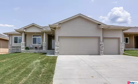 16878 Crown Point Ave, Omaha, NE 68116