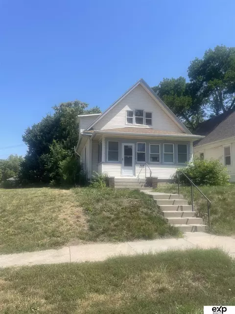 3530 Seward St, Omaha, NE 68111