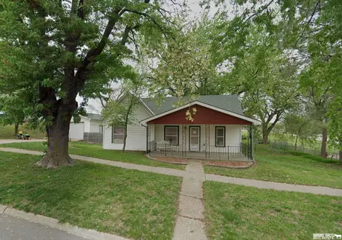 425 9 St, Adams, NE 68301