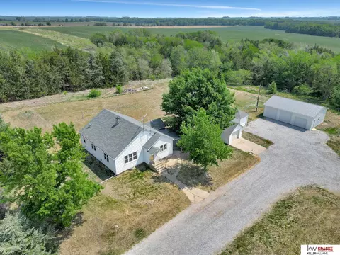 2078 County Rd 1900 Rd, De Witt, NE 68341