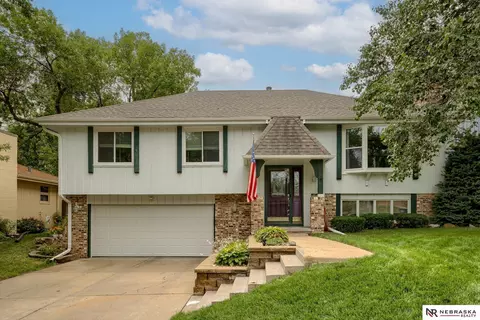 16111 Cedar Cir, Omaha, NE 68130