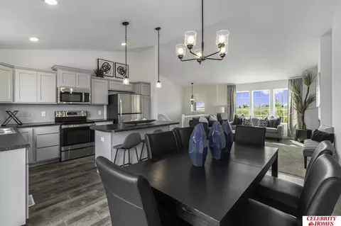 10902 Baker St, Omaha, NE 68142 photo 10