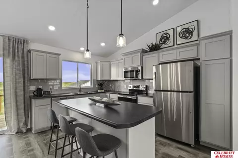 10902 Baker St, Omaha, NE 68142 photo 8