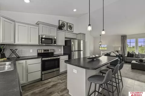 10902 Baker St, Omaha, NE 68142 photo 7