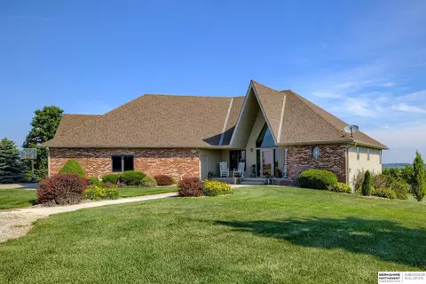 788 County Road 19 Blvd, Hooper, NE 68031