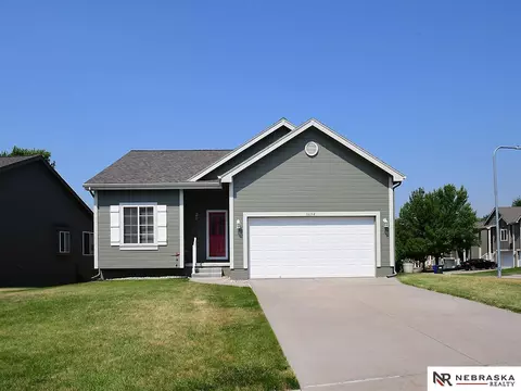 6634 N 142nd St, Omaha, NE 68164