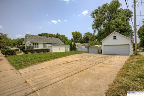 13301 Cottner St, Omaha, NE 68137