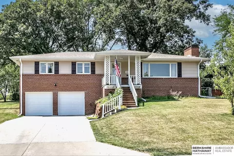 5003 Martha St, Omaha, NE 68106