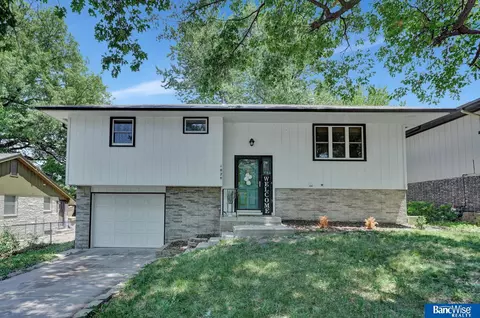 1028 N 51 St, Lincoln, NE 68504