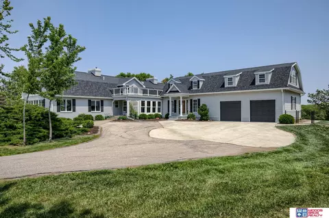 10700 Yankee Hill Rd, Lincoln, NE 68526