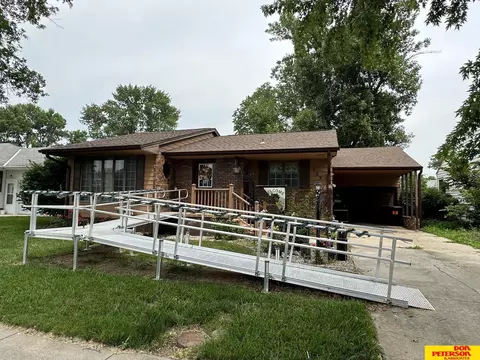 923 3rd St, Beemer, NE 68716
