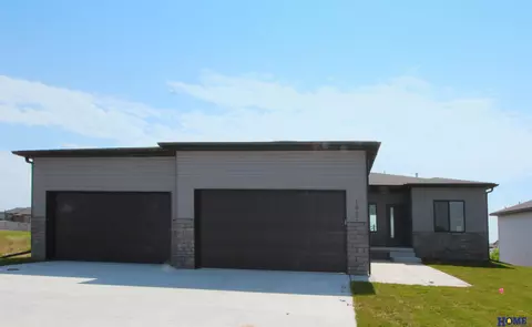 1431 W Big Sky Rd, Lincoln, NE 68521