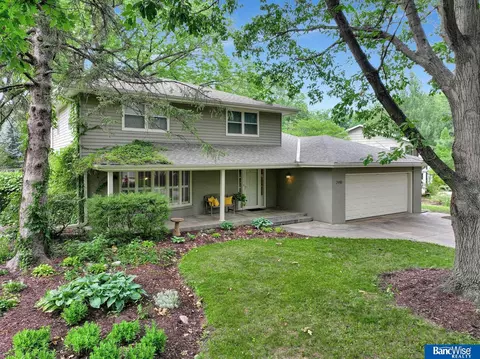 2940 Kucera Dr, Lincoln, NE 68502