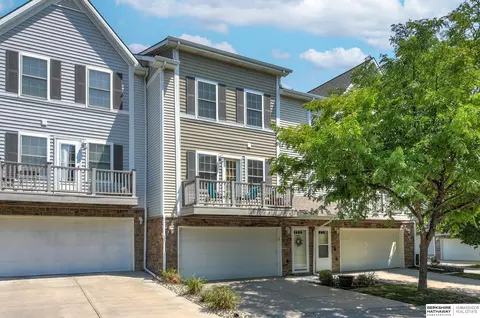 16754 Arcadia Plz #44, Omaha, NE 68116
