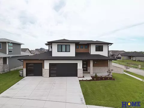 7349 Strait Rd, Lincoln, NE 68521