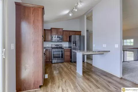 16933 Tibbles St, Omaha, NE 68116