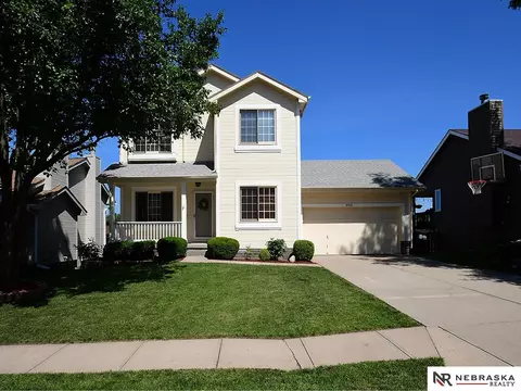 8914 N 83rd St, Omaha, NE 68122