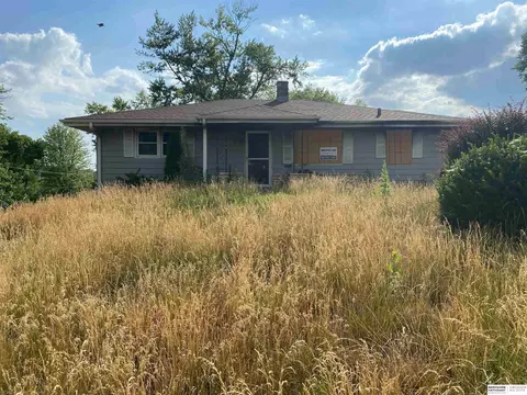 7022 S 41st St, Bellevue, NE 68147