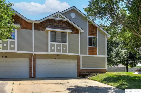 6737 S 153rd Cir, Omaha, NE 68137
