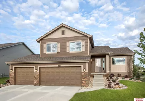1928 Raven Ridge Dr, Bellevue, NE 68123