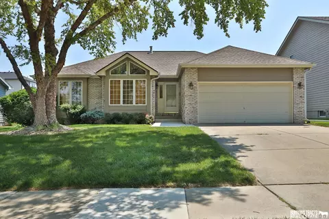 7630 S 37 St, Lincoln, NE 68516