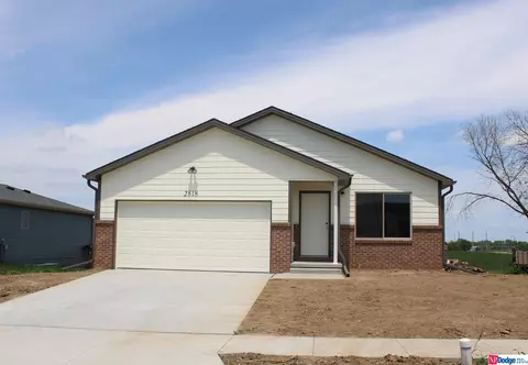 2818 W Washington St, Lincoln, NE 68522