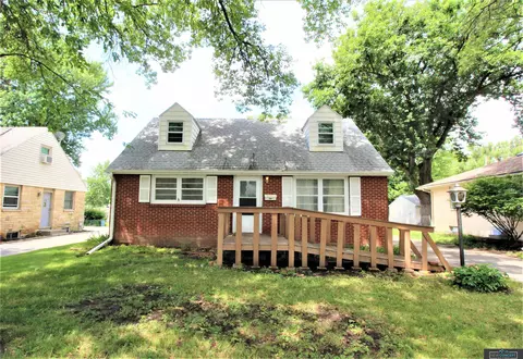 4109 Holly Rd, Lincoln, NE 68502
