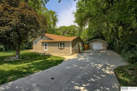 1776 Park St, Blair, NE 68008