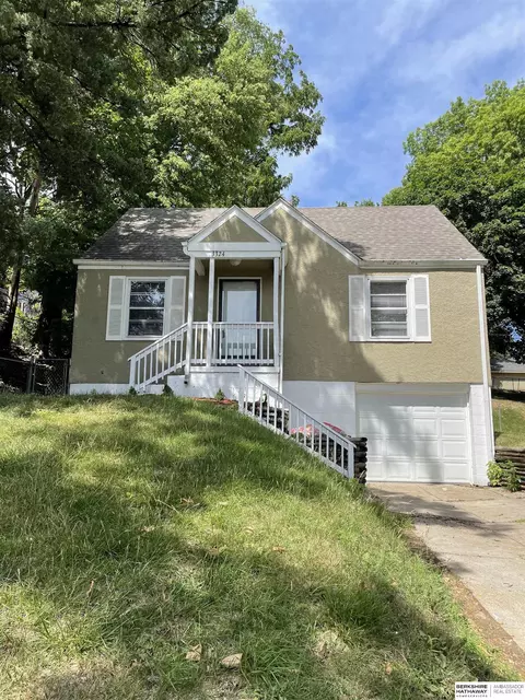 3324 N 57 St, Omaha, NE 68104