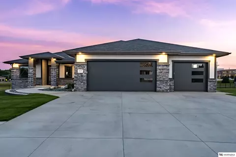 843 Arbor Dr, Blair, NE 68008