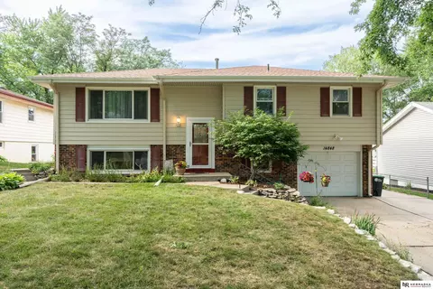 14848 Holmes St, Omaha, NE 68137