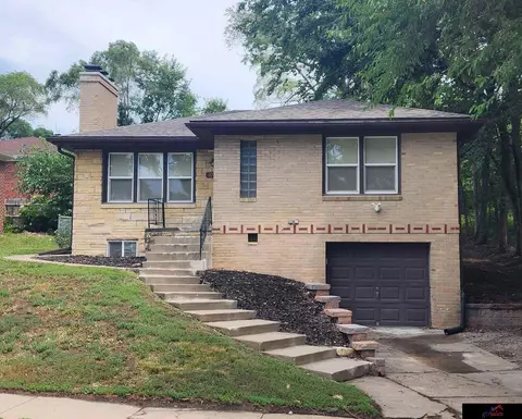 4020 Pratt St, Omaha, NE 68111