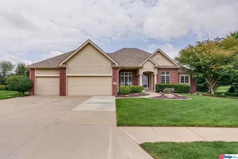 10824 S 173 St, Omaha, NE 68136