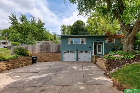 3025 S 107 St, Omaha, NE 68124